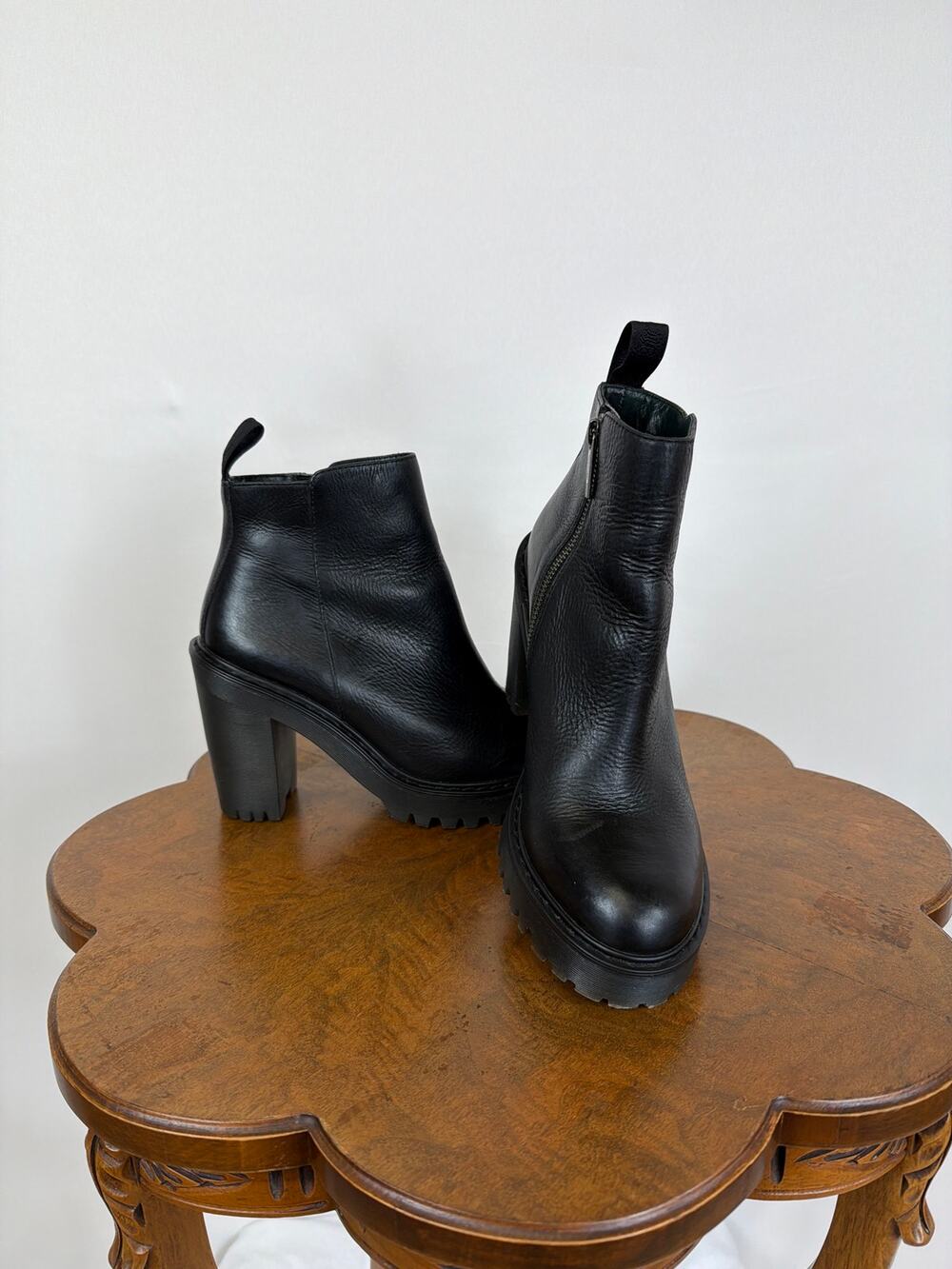 Dr Martens Magdalena Vietnam Black Leather Zip Heeled Boots 4 Inch Heel Size 8